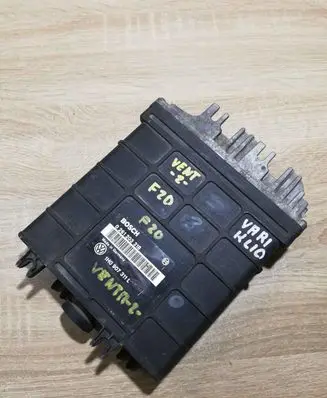 Volkswagen Golf III Engine control unit/module ECU 0261203318 1H0907311L
