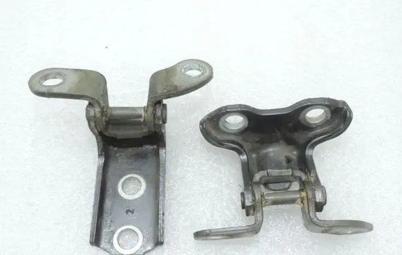 Toyota Auris 150 Rear door hinge set 687600H010 687800H010