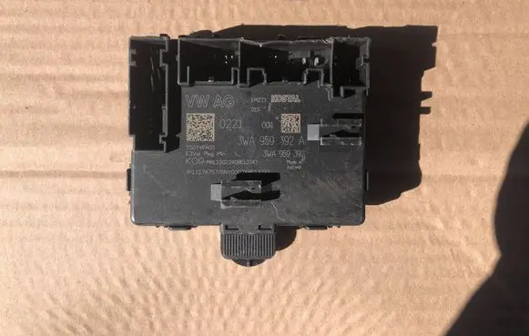 Volkswagen Crafter Door control unit/module 3WA959392A 3WA959392 EM221