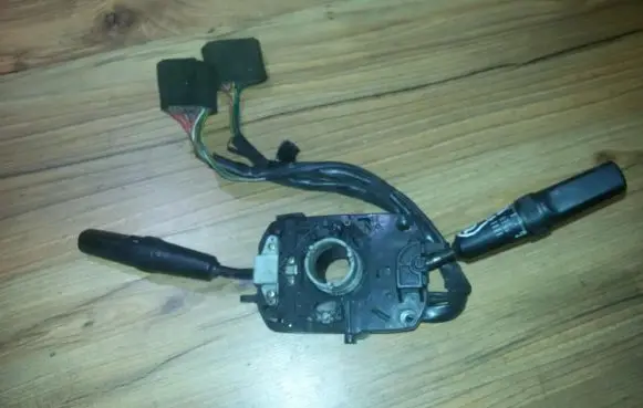 Hyundai Sonata Wiper turn signal indicator stalk/switch