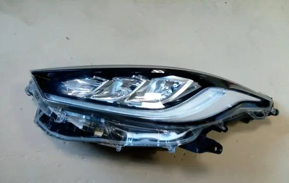 Toyota Yaris Headlight/headlamp NE67256
