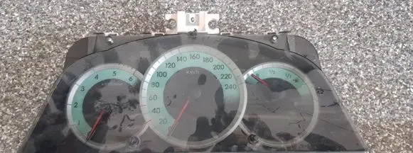 Toyota Corolla Verso AR10 Speedometer (instrument cluster) 838000F091