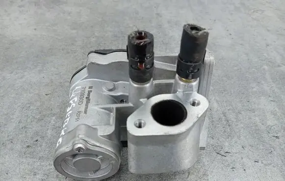 Volkswagen Golf V EGR valve 710930DAZF51