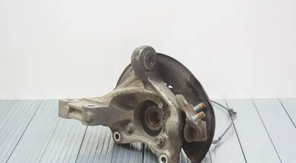 Toyota Prius (XW30) Front wheel hub 11444140