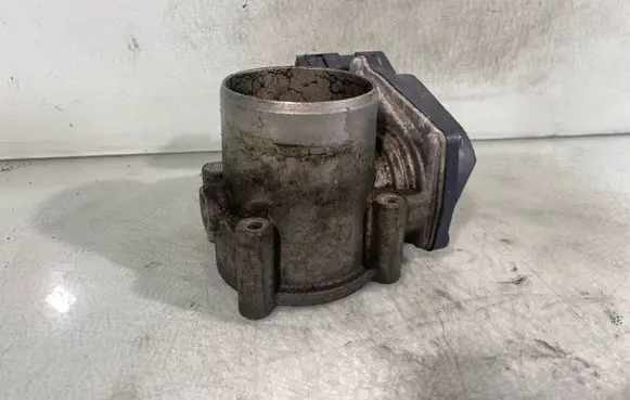 Volkswagen Golf Plus Throttle valve 03C133062C