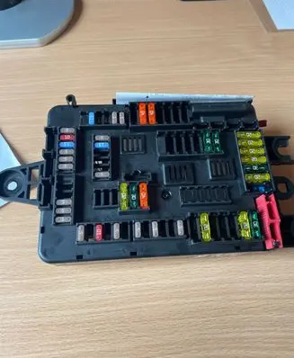 BMW 1 F20 F21 Fuse module 9337881 27052014