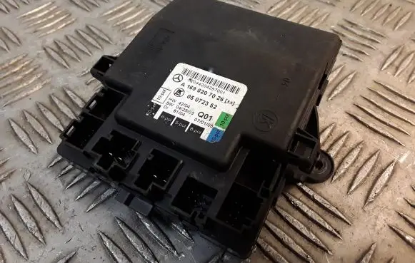 Mercedes-Benz A W169 Door control unit/module 1698207026 A1698207026