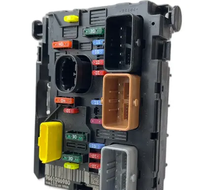 Peugeot 207 Fuse box set 9661086980 L10