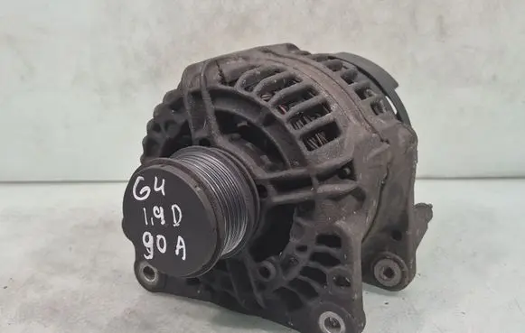 Volkswagen Golf IV Generator/alternator 038903023L