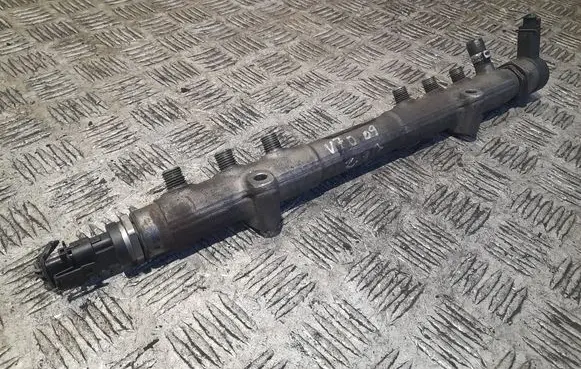 Volvo V70 Fuel main line pipe 31259011 0445215023