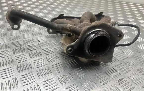 Toyota Prius+ (ZVW40) Exhaust manifold 