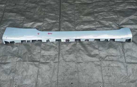 Fiat 500E Foot area side trim 