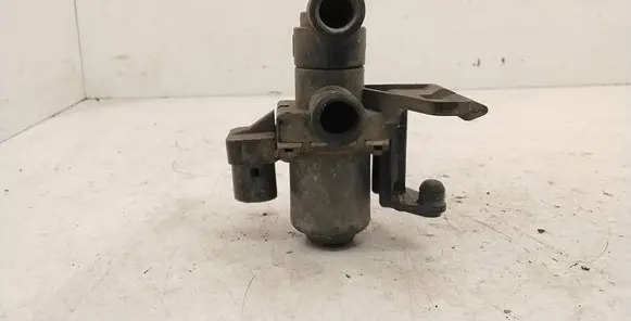 BMW 3 E36 Coolant heater control valve 1147412052 1387846