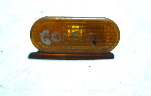 Volkswagen Golf IV Front fender indicator light 3B0949117B