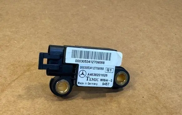 Mercedes-Benz G W461 W463 1st Gen Airbag deployment crash/impact sensor A4638201626