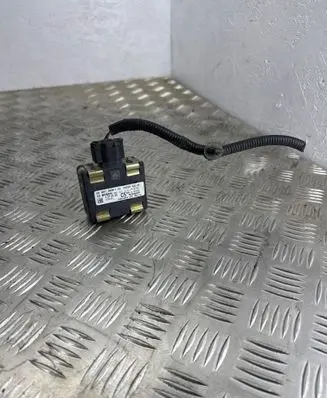 Nissan Pulsar Distronic sensor radar 284383ZL1B 03300388 0203300388