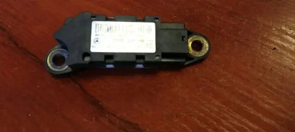 Mercedes-Benz C W203 Airbag deployment crash/impact sensor 0018209126