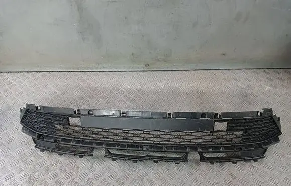 Skoda Kamiq Front bumper lower grill 658853677A 12244100
