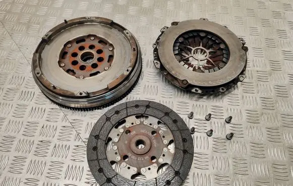 Citroen DS5 Clutch set kit 9672210080 9800777080 9672212380