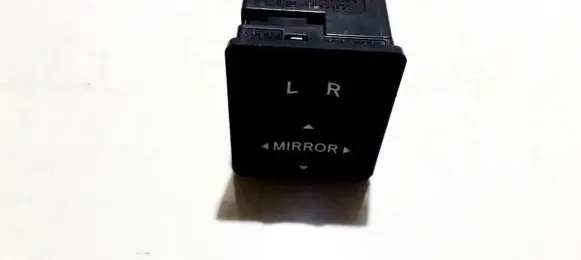 Toyota Yaris Wing mirror switch 769746d 183574