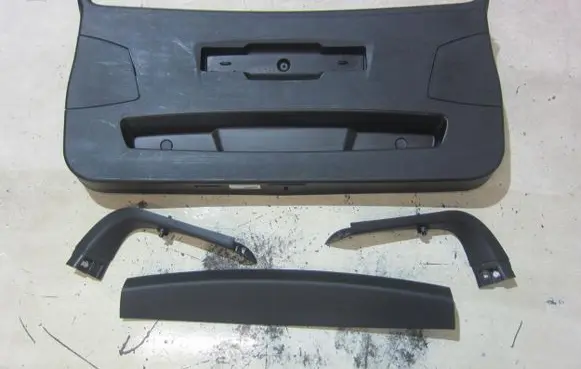 BMW X1 F48 F49 Trunk/boot side trim panel 7350844