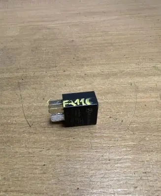 Mercedes-Benz R W251 Other relay 00635420219 F2116