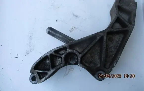 Opel Astra H Gearbox mounting bracket 24459820