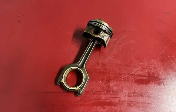 BMW X3 F25 Piston with connecting rod 7846593 8617083