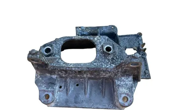 Nissan Juke I F15 Engine mount bracket 038122