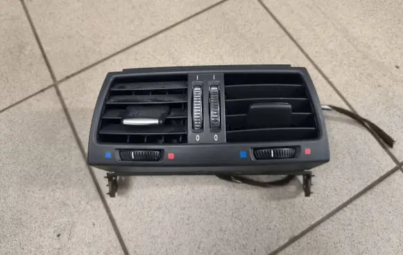 BMW X5M E70 Rear air vent grill 6954953 6954954 6958748