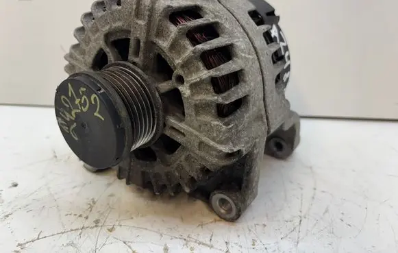 BMW 5 F10 F11 Generator/alternator 8507625 2608668E FG23S032