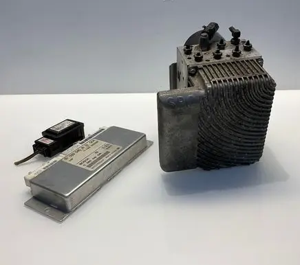 Mercedes-Benz E W211 ABS Pump 0986483002