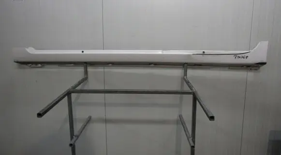 Front sill (body part)