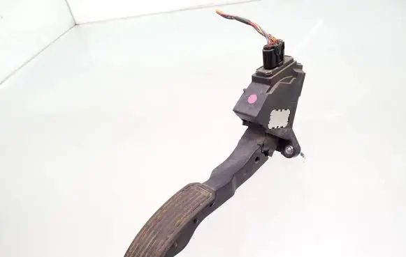 Toyota Auris 150 Accelerator throttle pedal 7811002020