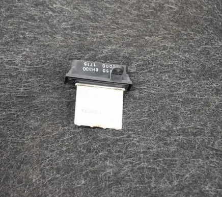 Renault Megane III Heater blower motor/fan resistor HM637040B
