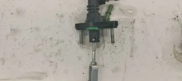Clutch slave cylinder