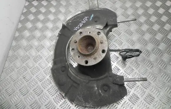 BMW 5 F10 F11 Front wheel hub 34112284431 VD20854