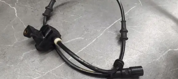 Opel Vectra B ABS brake wheel speed sensor 90464775