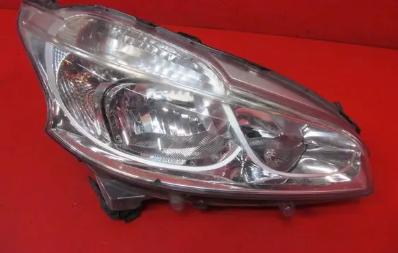 Peugeot 208 I Headlight/headlamp 9802221280