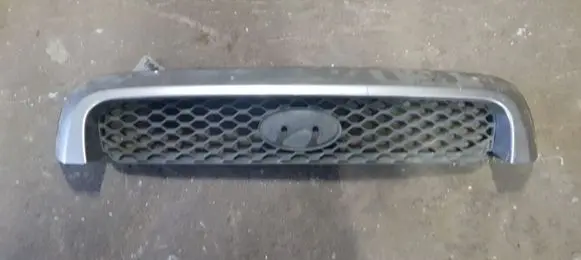 Hyundai Galloper Front bumper upper radiator grill