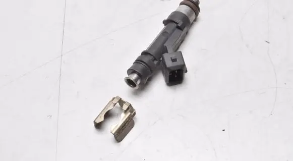 Opel Meriva B Fuel injector 0280158181