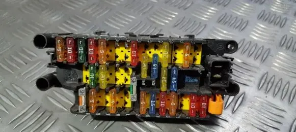 Peugeot 206 Fuse box set 9635518180 189028