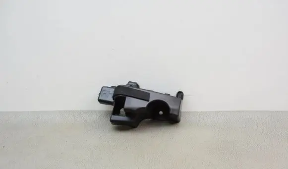 SsangYong Rexton Front bumper mounting bracket 7877036110