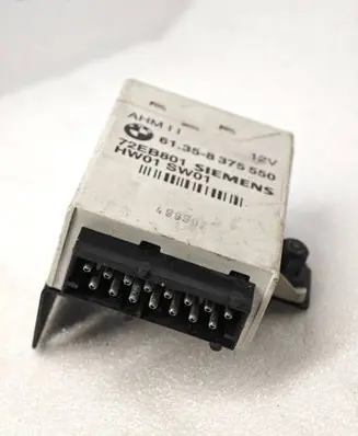 BMW 7 E38 Tow bar trailer control unit/module 61358375550 72EB801 HW01SW01