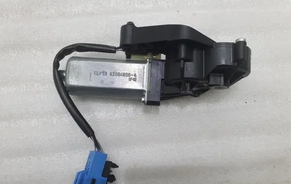 Mercedes-Benz E W211 Seat adjustment motor 0390203206
