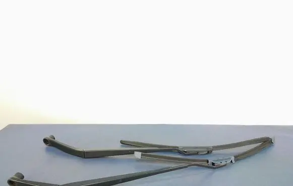 Chrysler Pacifica Front wiper blade arm 