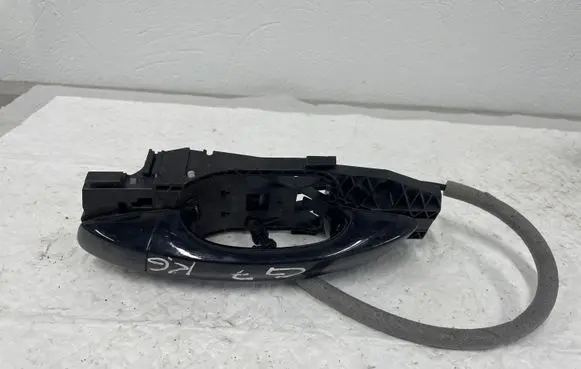 Volkswagen Golf VII Front door exterior handle 5N0839885H 5N0837017E