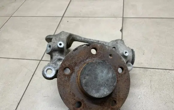 Audi A4 S4 B7 8E 8H Rear wheel hub spindle/knuckle 8K0505436AB