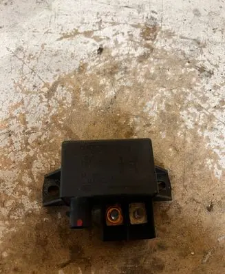 Mercedes-Benz E W211 Charging relay A0025426419 0332002167