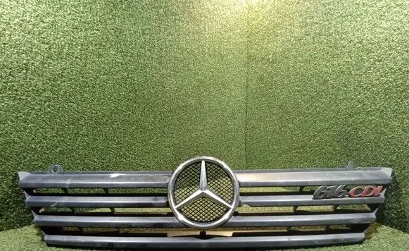Mercedes-Benz Sprinter W901 W902 W903 W904 Front grill A9018800085